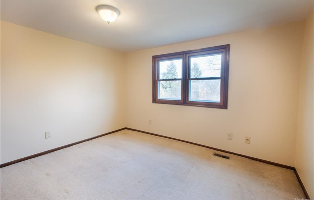 16668 White Haven, Northville Twp, MI 48168